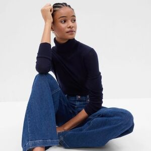 GAP Women's Fine Merino Wool  Navy Turtleneck Sweater Top Size XS